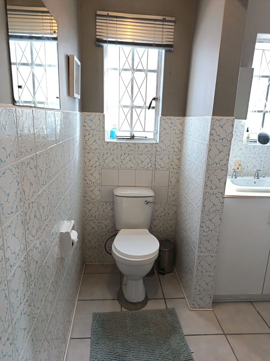 To Let 3 Bedroom Property for Rent in Aston Bay Eastern Cape